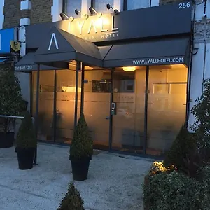 3* Aparthotel Lyall